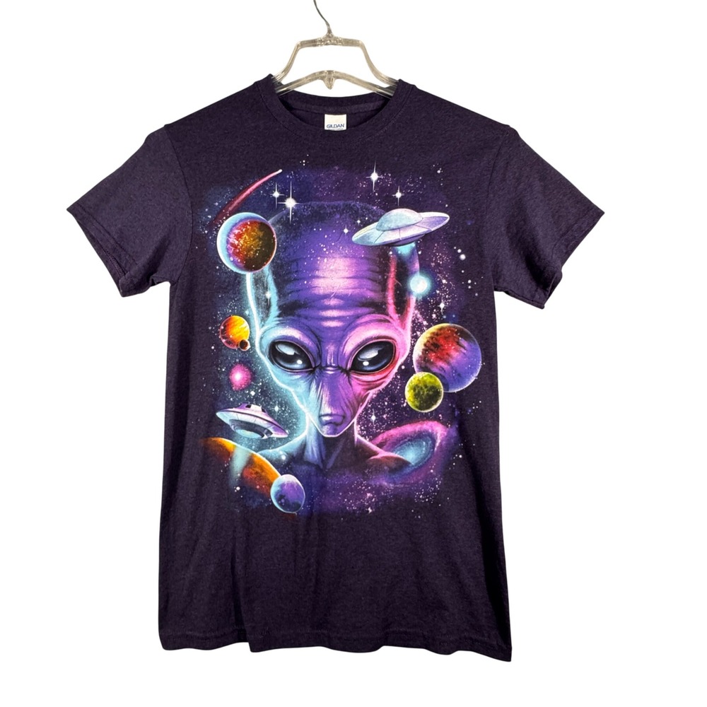 Alien Shirt Graphic T-Shirt Gildan Space UFO Planets Stars‎ Purple Unisex Small